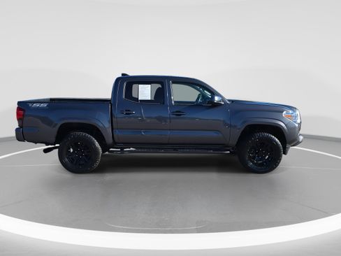 Used 2022 Toyota Tacoma TRD Pro image 4