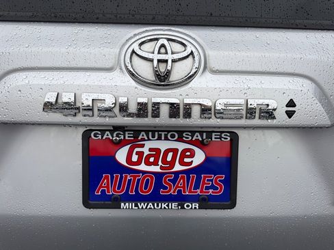 Used 2024 Toyota 4Runner SR5 image 5