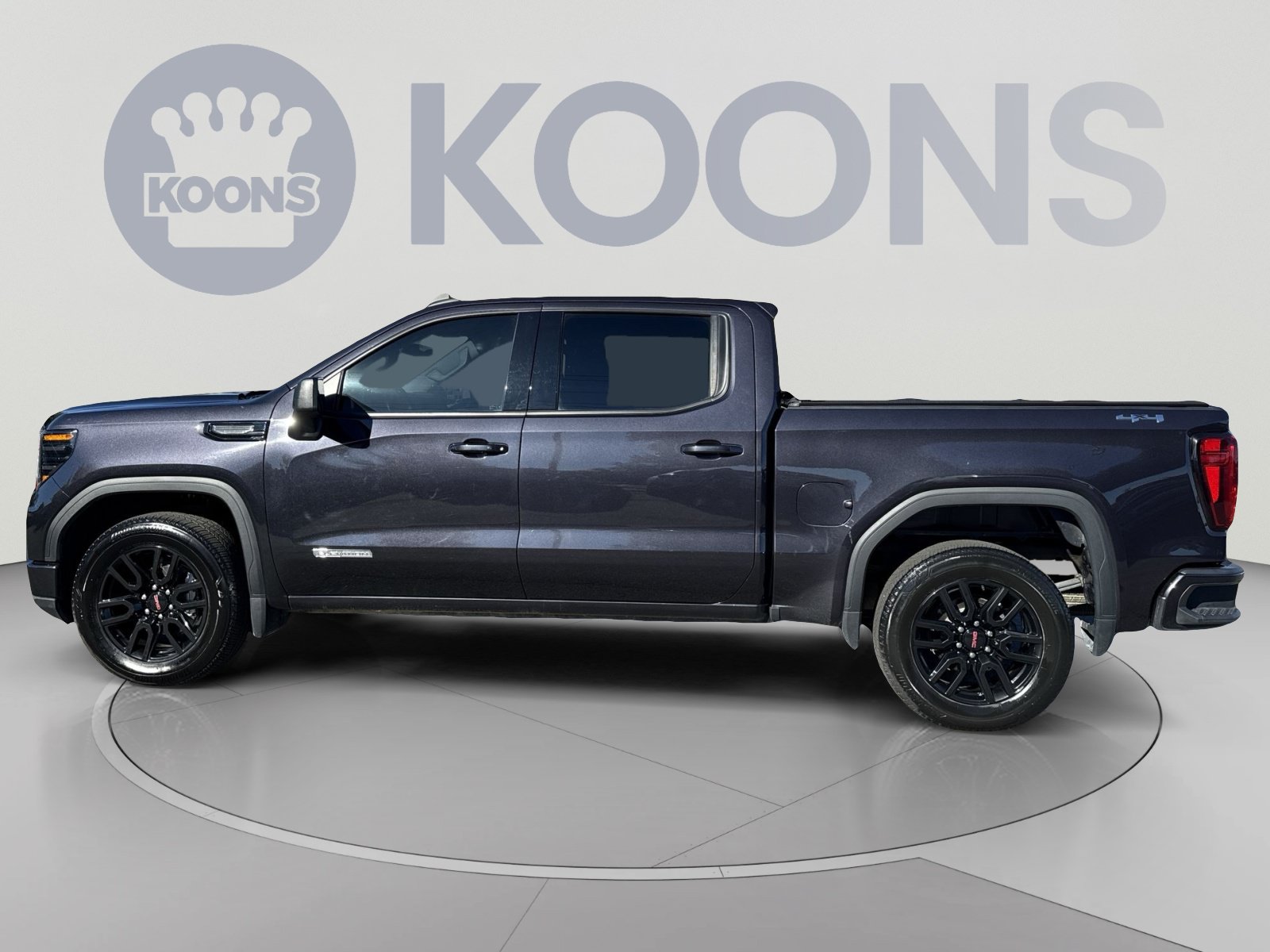Used 2024 GMC Sierra 1500 Elevation AWD/4WD image 2