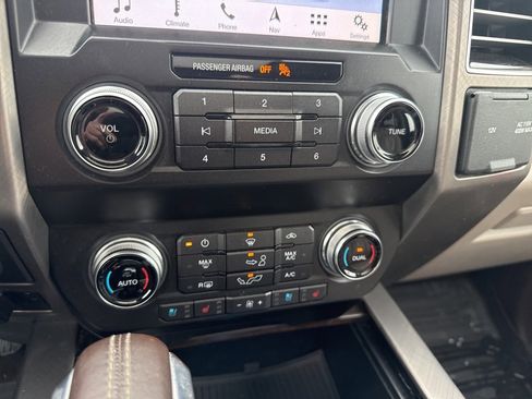 Used 2019 Ford F150 Limited w/ Trailer Tow Package image 15