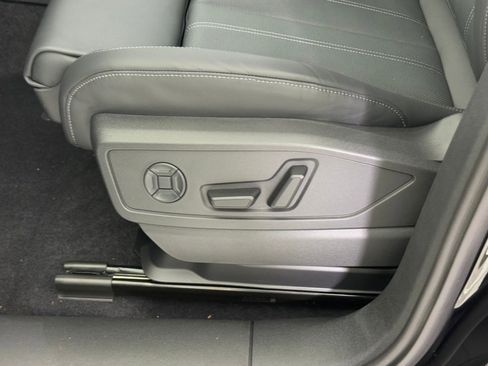 New 2025 Audi Q5 Premium Plus image 14