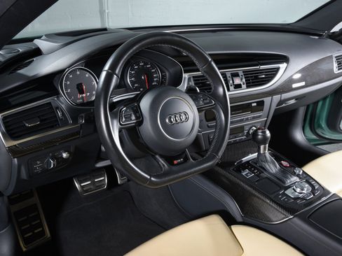 Used 2016 Audi RS 7 Prestige w/ Driver Assistance Package AWD/4WD image 4