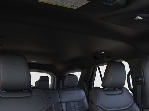 New 2025 Ford Explorer ST-Line w/ Premium Package RWD image 38