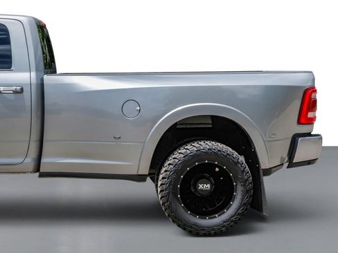 Used 2022 RAM 3500 Laramie AWD/4WD image 12