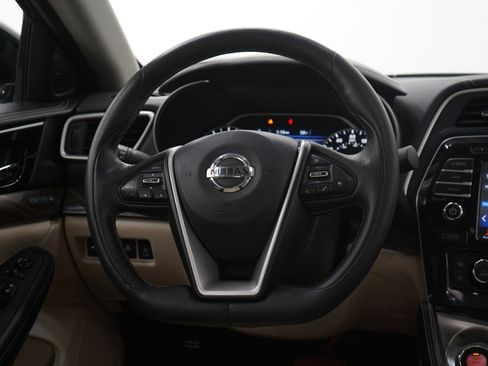 Used 2016 Nissan Maxima Platinum image 14