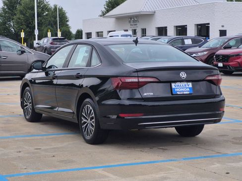 Used 2021 Volkswagen Jetta SE FWD image 8