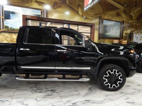Used 2025 Chevrolet Silverado 2500 High Country w/ High Country Premium Package image 5
