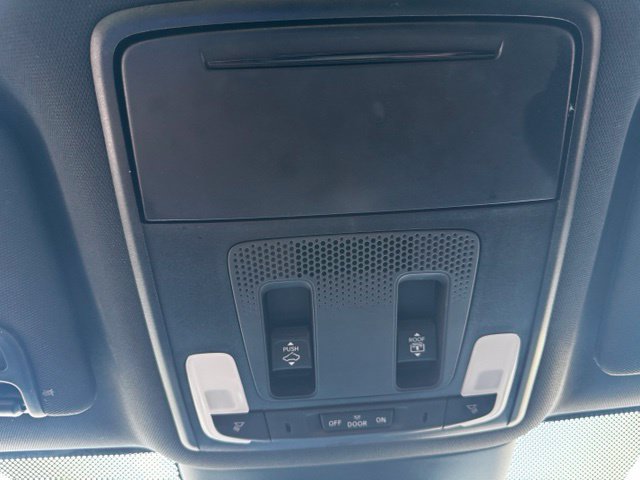 Used 2025 Honda Pilot Black Edition image 34