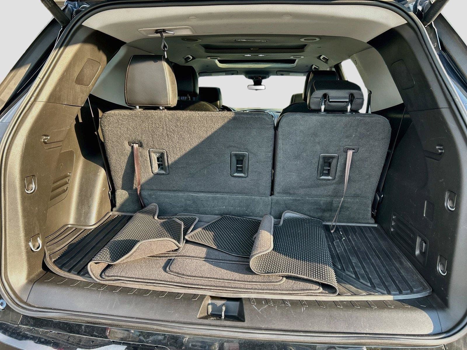 Used 2019 Chevrolet Traverse Premier w/ Driver Confidence II Package FWD image 13
