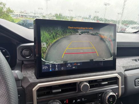 Used 2025 Toyota Tacoma Limited AWD/4WD image 20