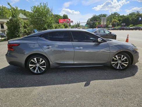 Used 2017 Nissan Maxima 3.5 SV FWD image 6
