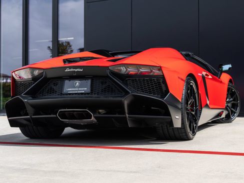 Used 2014 Lamborghini Aventador LP 720-4 50th Anniversario AWD/4WD image 10