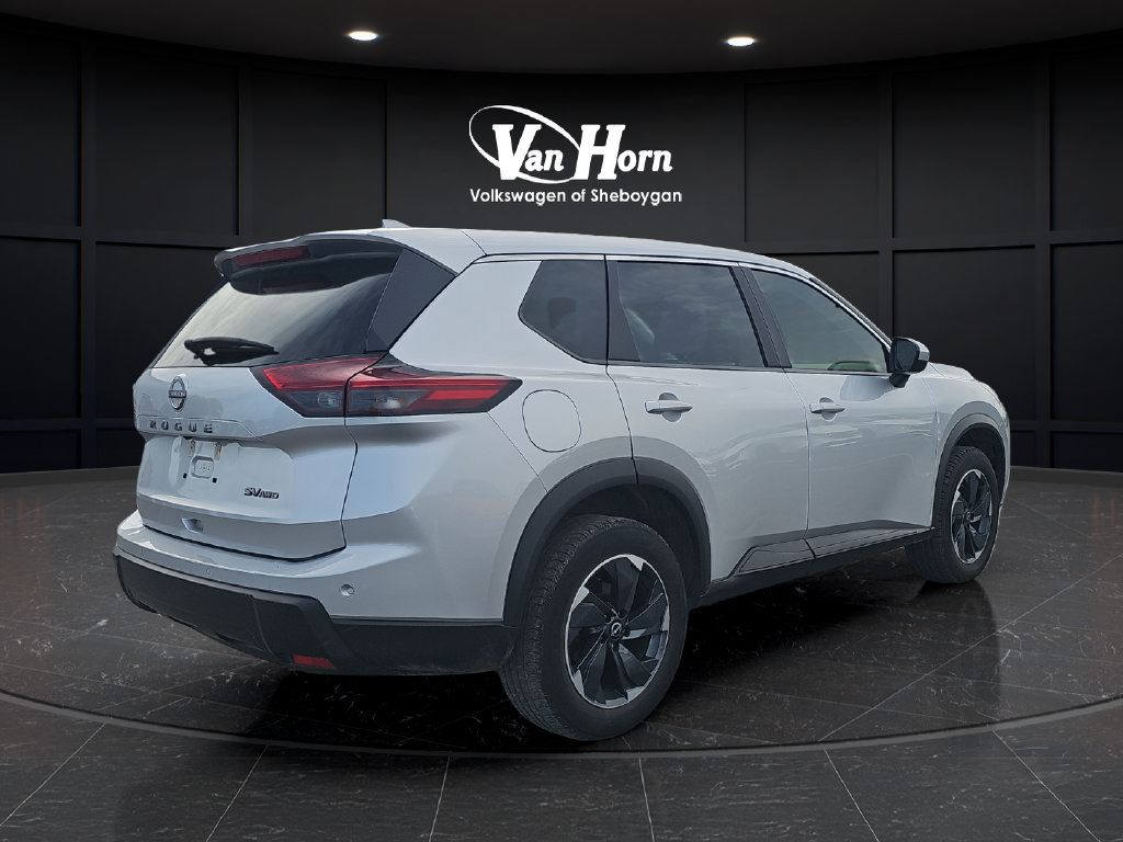 Used 2024 Nissan Rogue SV AWD/4WD image 7