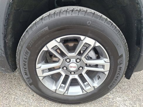 Used 2025 GMC Terrain Elevation image 8