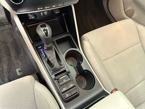 Used 2019 Hyundai Tucson SE image 20