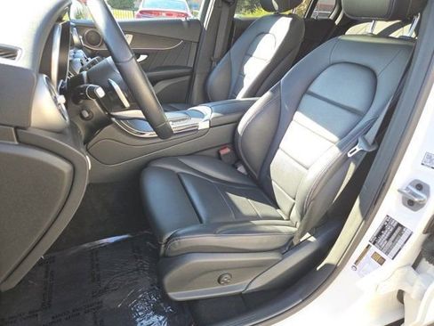 Used 2022 Mercedes-Benz GLC 300 4MATIC image 8
