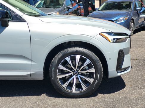 Certified 2024 Volvo XC60 B5 Plus w/ Protection Package Premier AWD/4WD image 7