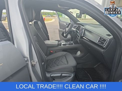Used 2025 Volkswagen Atlas Cross Sport SE AWD/4WD image 19