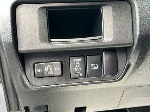 Used 2019 Toyota Tacoma TRD Off-Road image 22