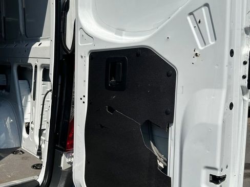 Used 2023 Mercedes-Benz Sprinter 2500 image 23