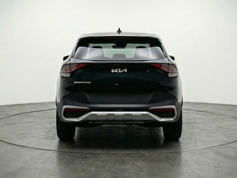 Used 2025 Kia Sportage LX image 7