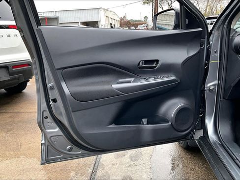 Certified 2025 Nissan Kicks Play S FWD image 20