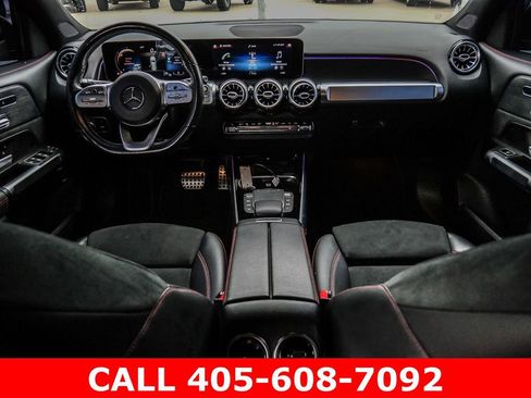 Used 2021 Mercedes-Benz GLB 250 w/ AMG Line image 36