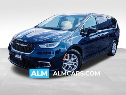 Used 2023 Chrysler Pacifica Touring-L