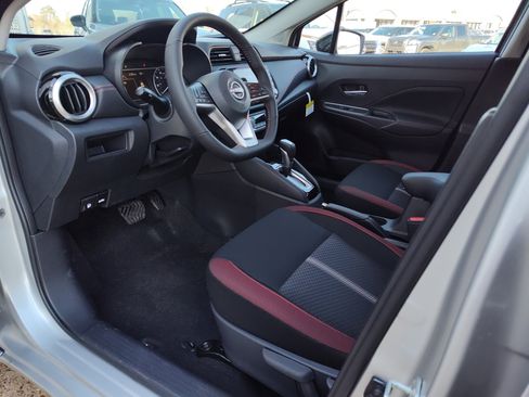 New 2025 Nissan Versa SR w/ Trunk Package image 2