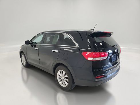 Used 2018 Kia Sorento L image 4