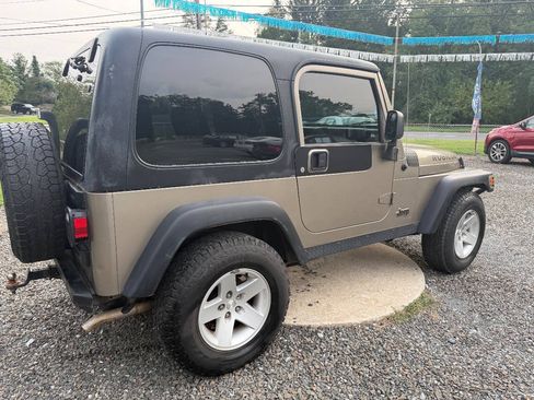 Used 2005 Jeep Wrangler Rubicon AWD/4WD image 4