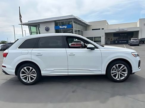 Used 2025 Audi Q7 3.0T Premium Plus AWD/4WD image 2