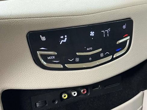 Used 2015 Cadillac Escalade Premium AWD/4WD image 24