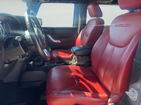 Used 2013 Jeep Wrangler Rubicon AWD/4WD image 21