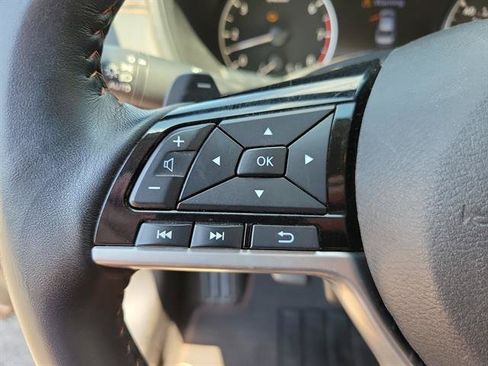 Used 2020 Nissan Altima 2.5 SR w/ Premium Package FWD image 17
