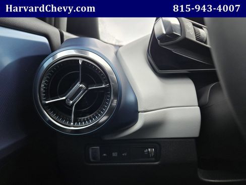 Used 2024 Chevrolet Equinox EV LT image 22