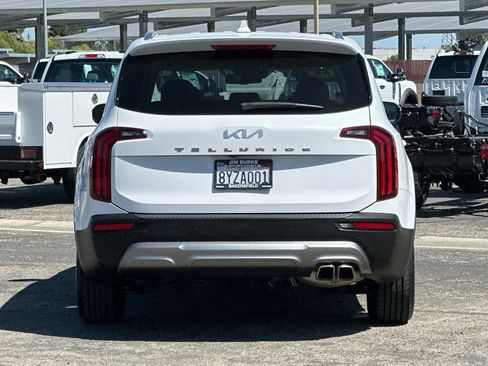 Used 2022 Kia Telluride EX FWD image 4
