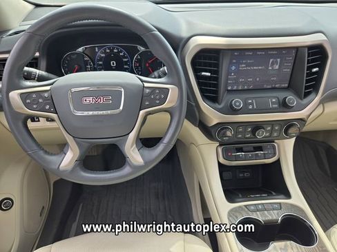Used 2021 GMC Acadia Denali w/ Denali Technology Package image 14