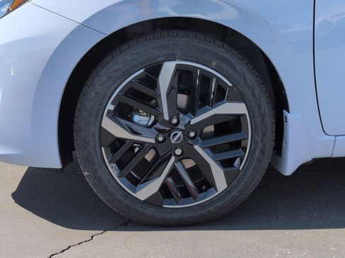 New 2025 Nissan Versa SR w/ Trunk Package image 9