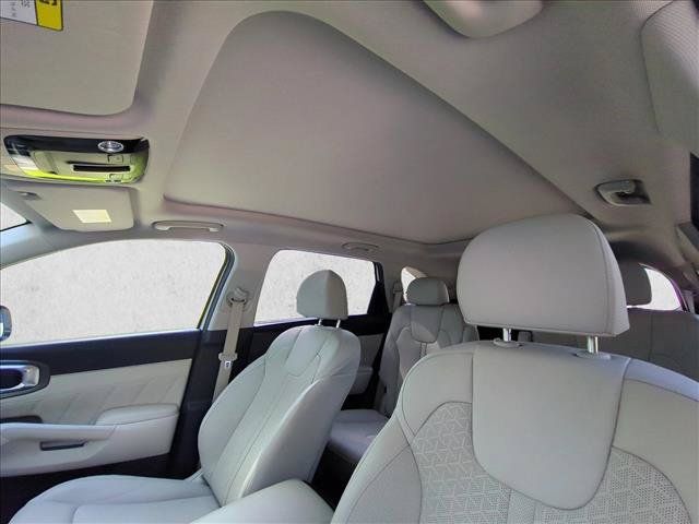 Used 2024 Kia Sorento SX Prestige w/ Panoramic Sunroof Package AWD/4WD image 16