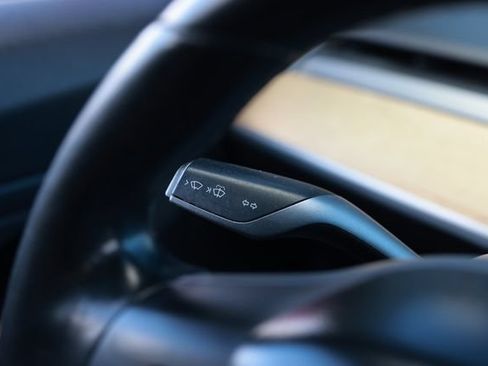 Used 2019 Tesla Model 3 Standard Range RWD image 32