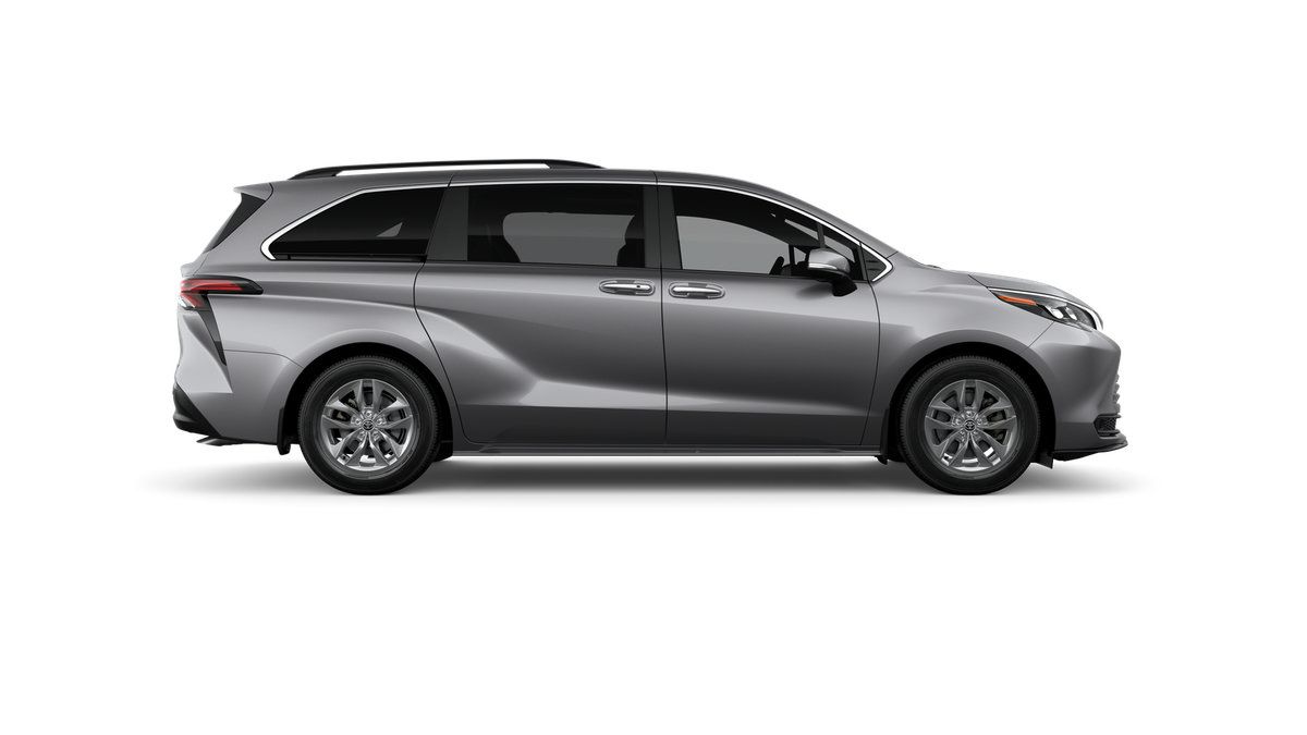 New 2026 Toyota Sienna XLE FWD image 12