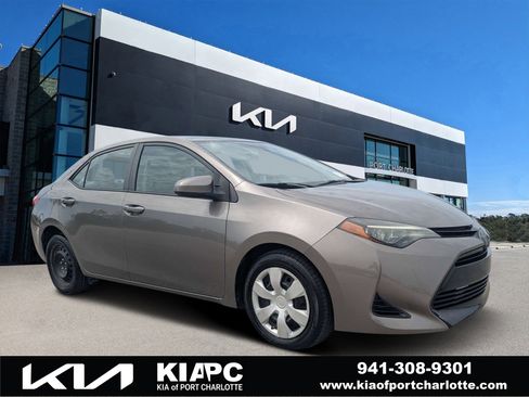 Used 2019 Toyota Corolla LE FWD image 1