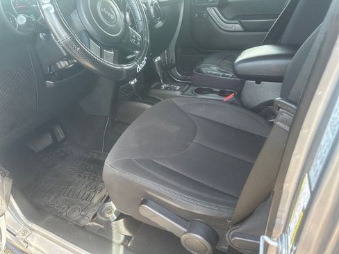 Used 2017 Jeep Wrangler Unlimited Sport w/ Quick Order Package 24S image 13