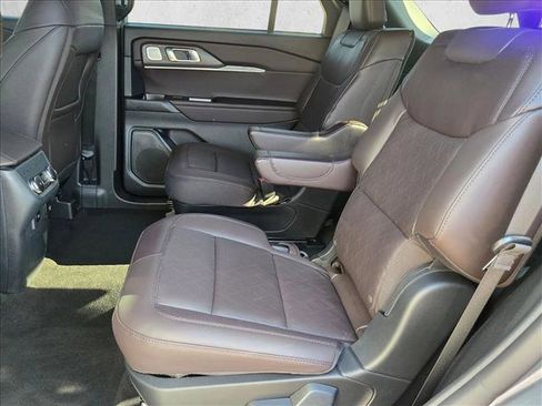 New 2026 Ford Explorer Platinum image 16