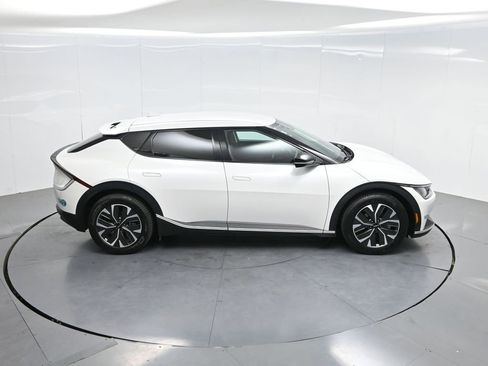 Used 2024 Kia EV6 Light RWD image 45