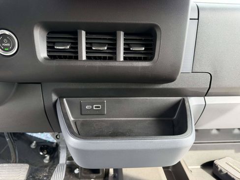 Used 2024 Chevrolet Brightdrop 600 w/ Commercial Equipment Package AWD/4WD image 15