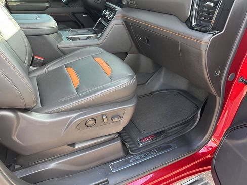 Used 2024 GMC Sierra 2500 AT4 w/ AT4 Premium Plus Package image 16