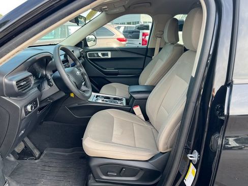 Used 2023 Ford Explorer 4WD image 4