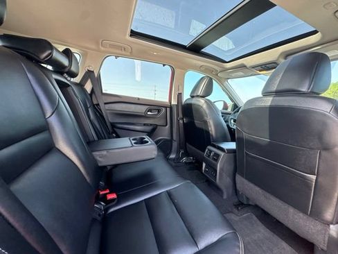 Used 2023 Nissan Rogue SL w/ SL Premium Package FWD image 9